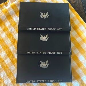 United States Proof Coin Set. Mint condition. Set of 3. Perfect gift collector.